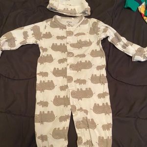 Onesie with hat nb-3months